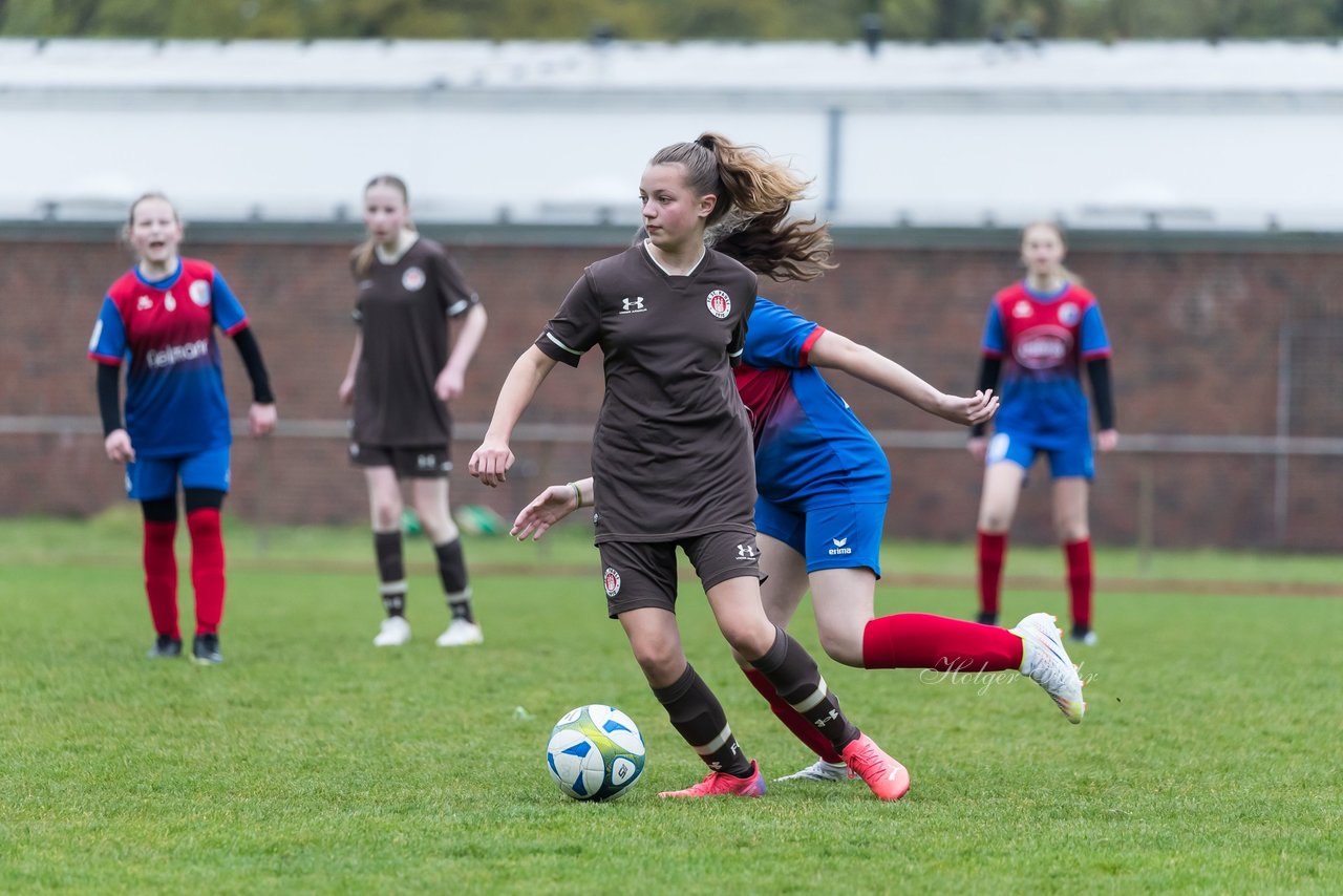 Bild 100 - wCJ VfL Pinneberg3 - St.Pauli : Ergebnis: 2:1